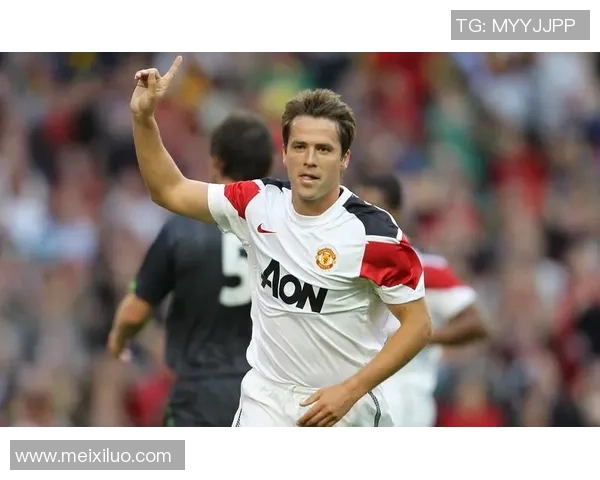 足球明星精彩瞬间集锦动作视频展现球场魅力与技巧